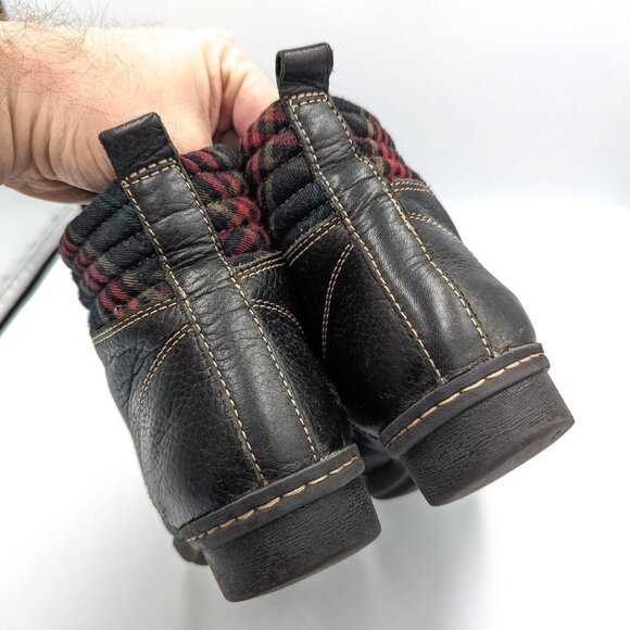 Clarks Whistle Bea Pebbled Leather Plaid Detail Ankle Boots Size 8 US Cap Toe - Picture 5 of 7